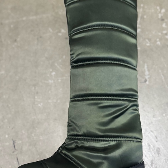 Jeffrey Campbell Squall Dark Green Winter Boots
Size 8 - Picture 10 of 10